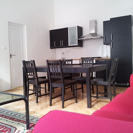 Anna 2 Bedrooms 2 Bathrooms 6 Bikes Budapest Værelse billede