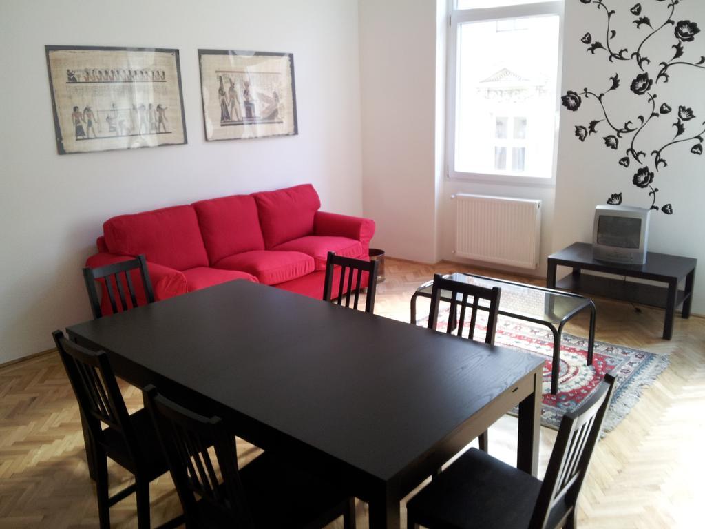 Anna 2 Bedrooms 2 Bathrooms 6 Bikes Budapest Værelse billede